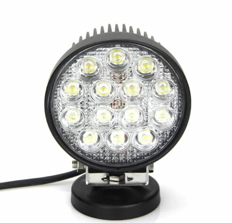 Фара рабочего света led. Фара светодиодная 42вт. фара светодиодная 27w, 9 led. фара светодиодная lumen-42wr 14*3 w epistar (spot- дальний свет). светодиодная фара 12в 40вт.