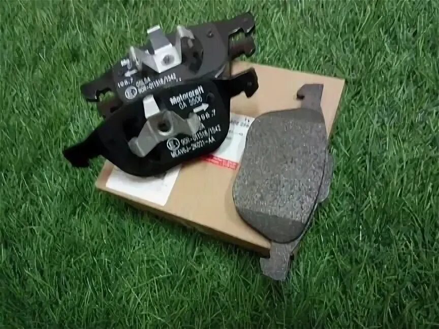 передние тормозные колодки форд галакси 2008 года. оригинальные колодки форд. колодки ford 1797211. передние колодки форд фокус 2. оригинальные колодки форд.