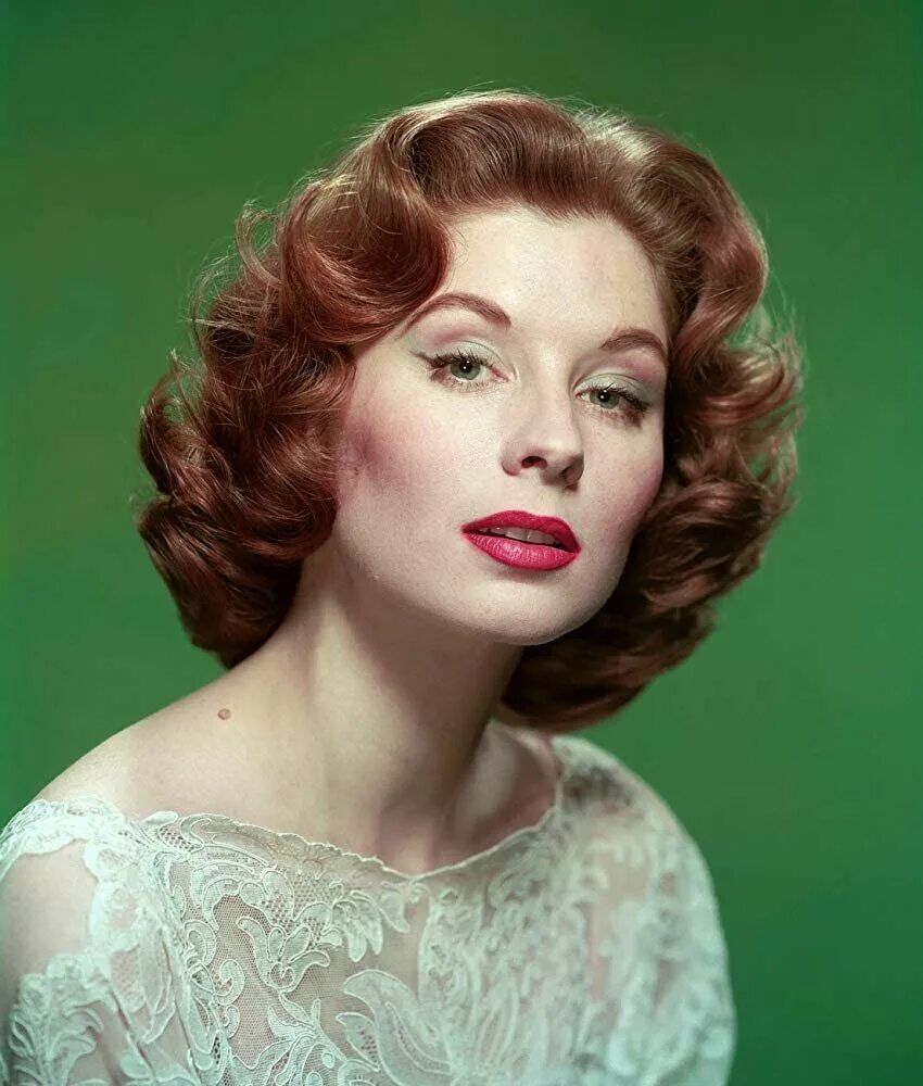 Сьюзи паркер модель. Сьюзи паркер модель. Сьюзи паркер. Сьюзи пай. Suzy parker portrait.