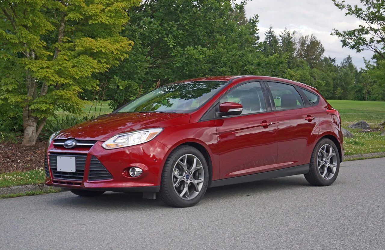 Форд фокус 2012 год хэтчбек. Ford Focus 2014. Ford Focus 2014 хэтчбек. Ford Focus 2012. Ford Focus se.