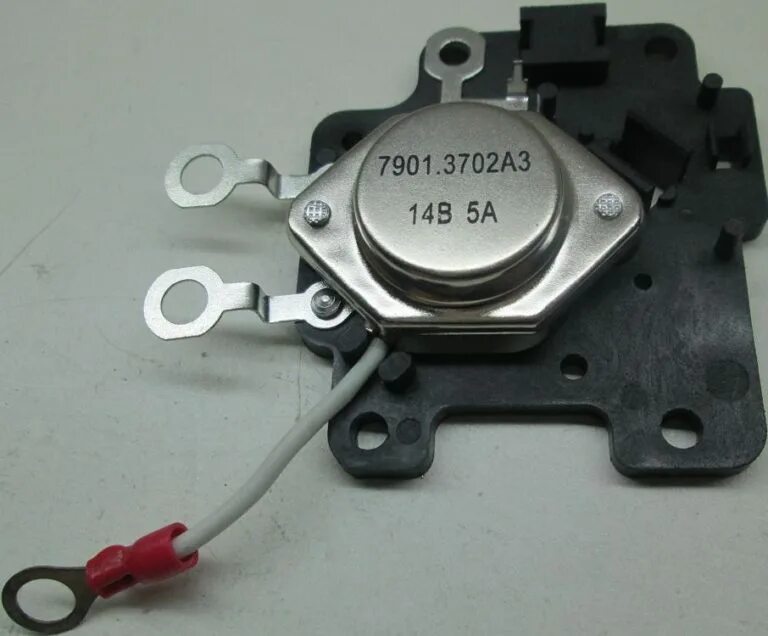 Adidas forest hills white red. Коды мобильных операторов. Регулятор напряжения 68. Фильтр гидравлический =нс-7901. 7901.