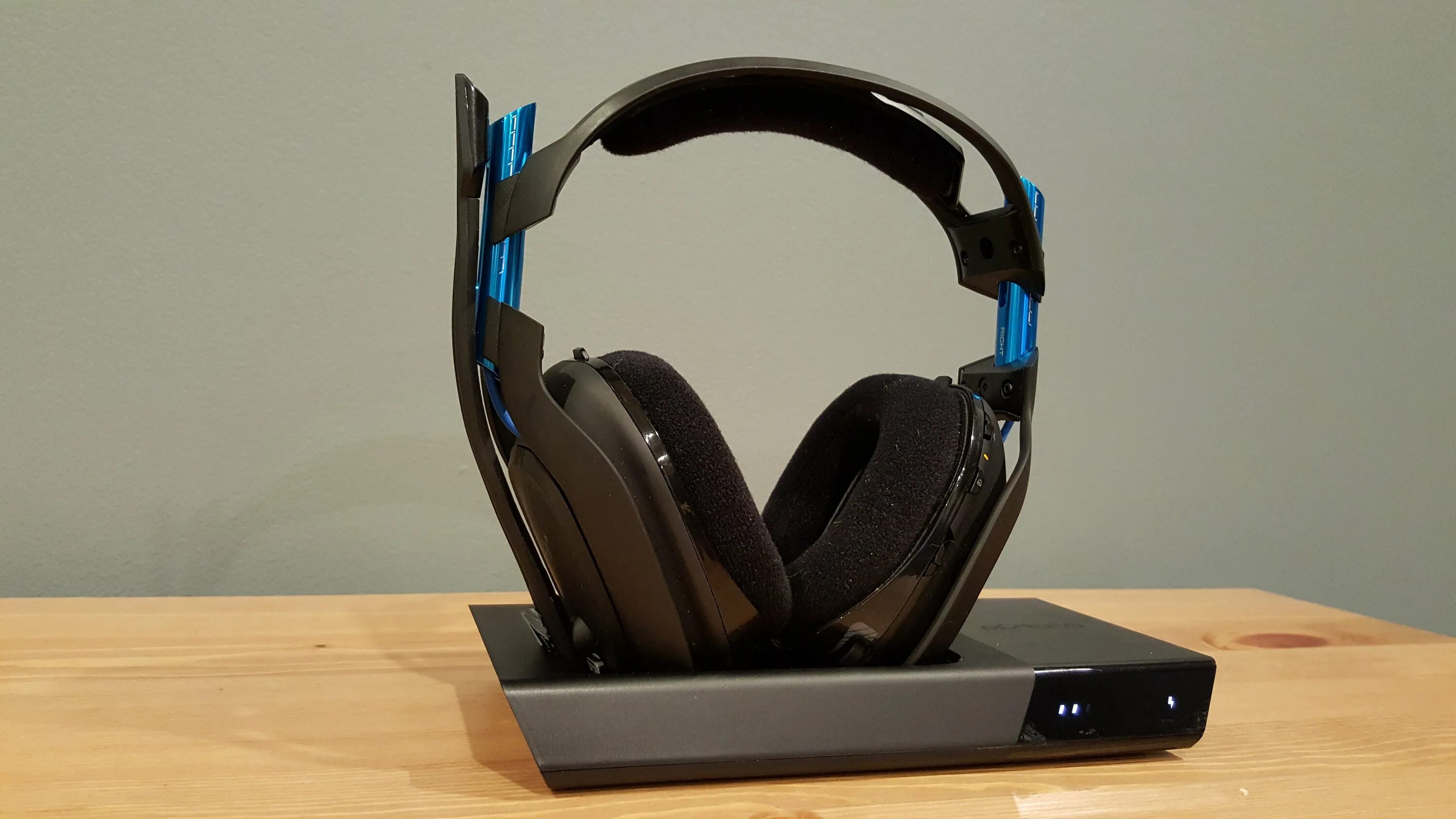 Astro a50 wireless. Astro a50. беспроводные наушники pro 50. astro a50 rgb. audeze mobius vs astro a50.
