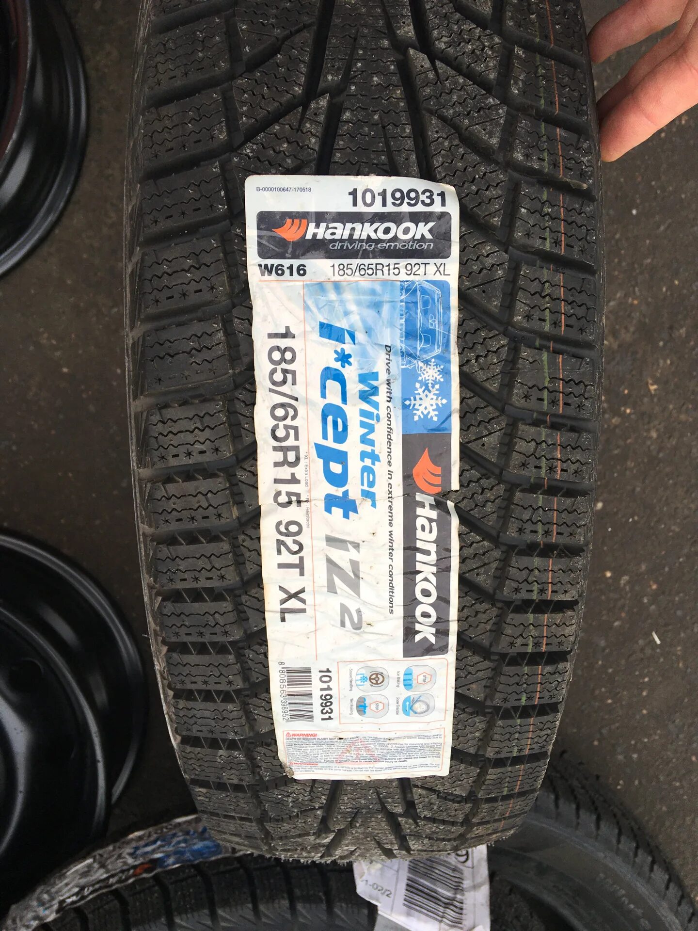 Ханкук 185 65 купить. Hankook w616 Winter i*cept iz2 185/65 r15 92t. 185/65r15 Hankook w616 92t. Hankook 185/65r15 92t Winter i*cept iz2 w616 (XL). W616 185 65 r15.