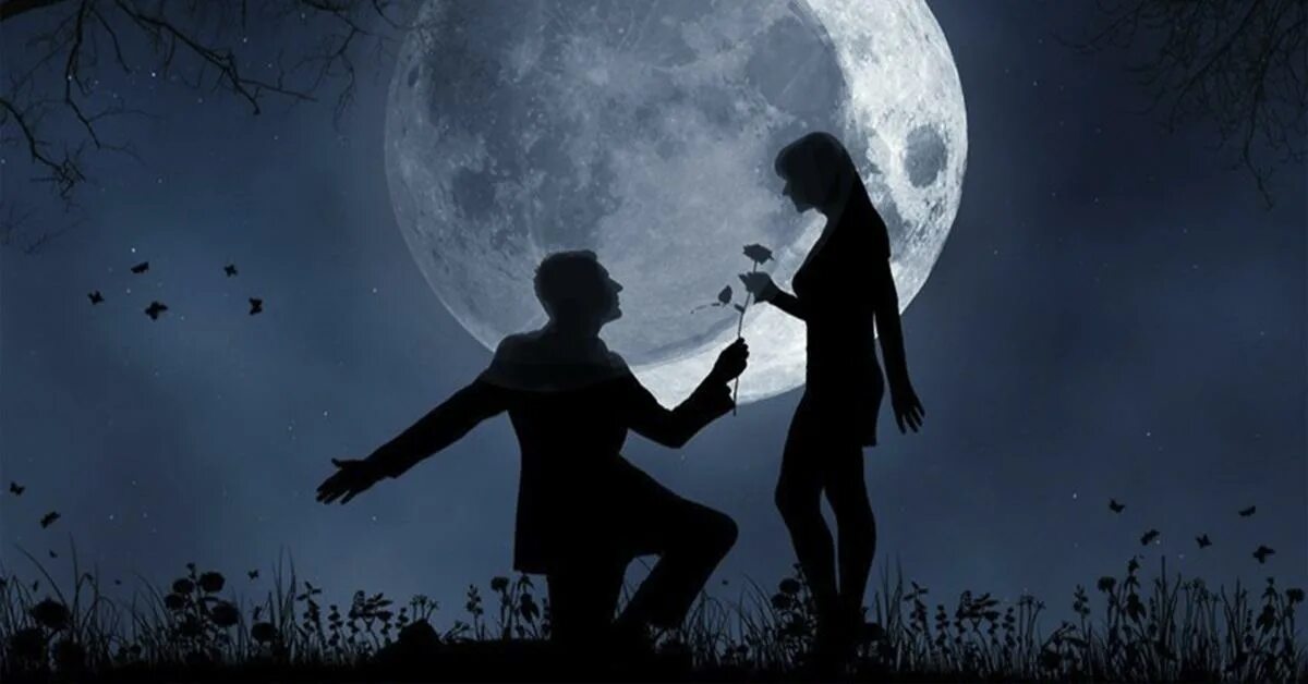 Мун любовь. Парень и девушка под луной. Луна любовь. Прогулка под луной. Влюбленные на фоне Луны.