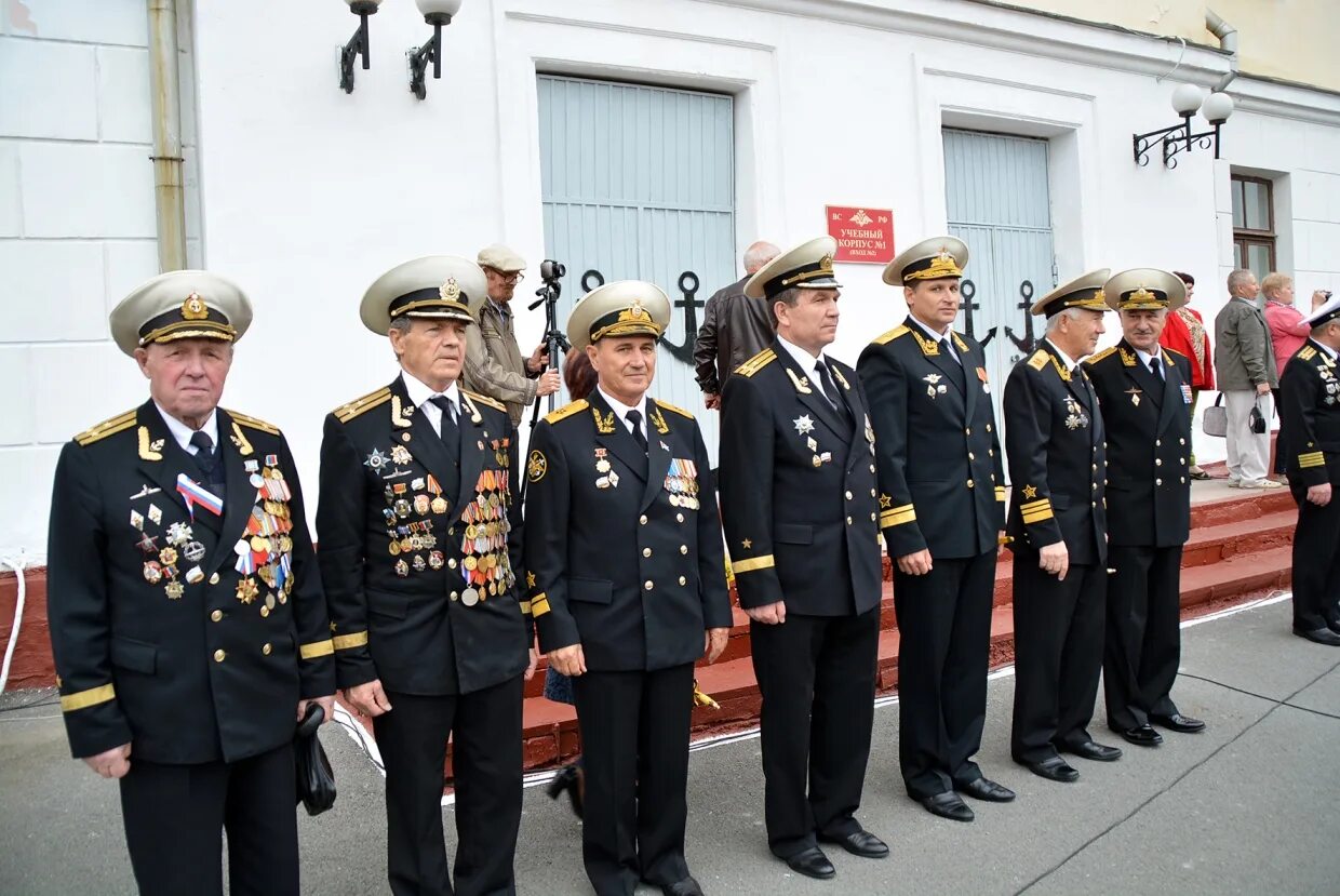 Военно морское министерство начало. ТОВВМУ Капитан 1 ранга. Береговой Факультет ТОВВМУ. ТОВВМУ мичманы. Капитан 1 ранга ТОФ.