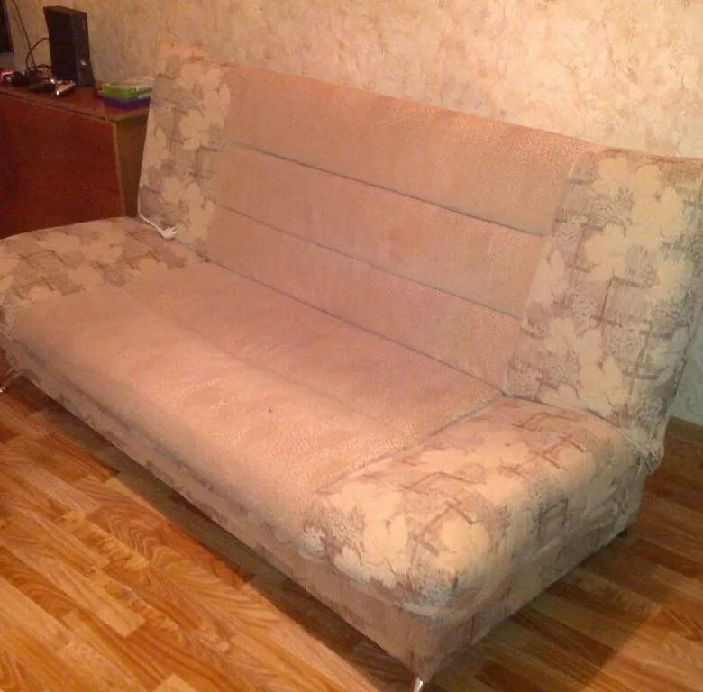 Продано картинка. Диван даром самовывоз. Стенка даром. Продам дешево в москве. Заберу даром мебель.