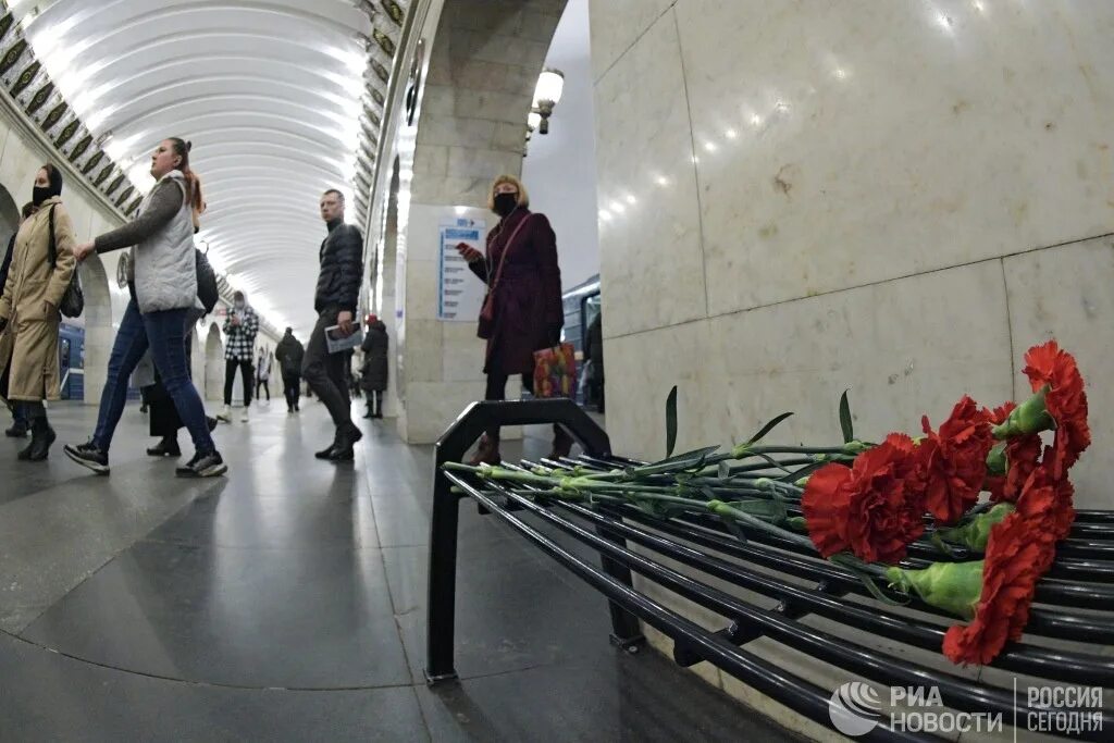 Взрыв метро 2017