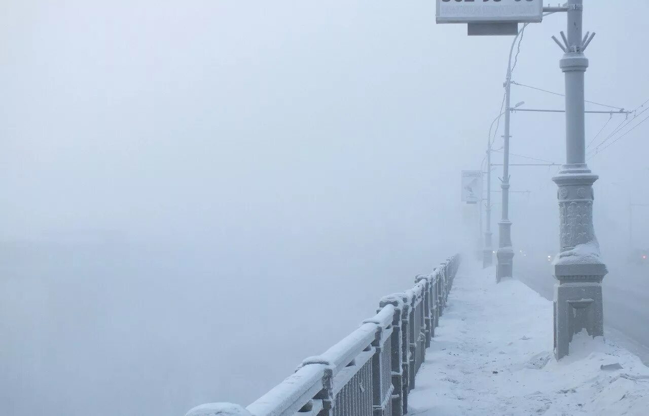 Климат в нашем городе суровый морозы начинаются. Новосибирск Мороз. Зима холода. Новосибирск холод. Аномальное потепление зимой.