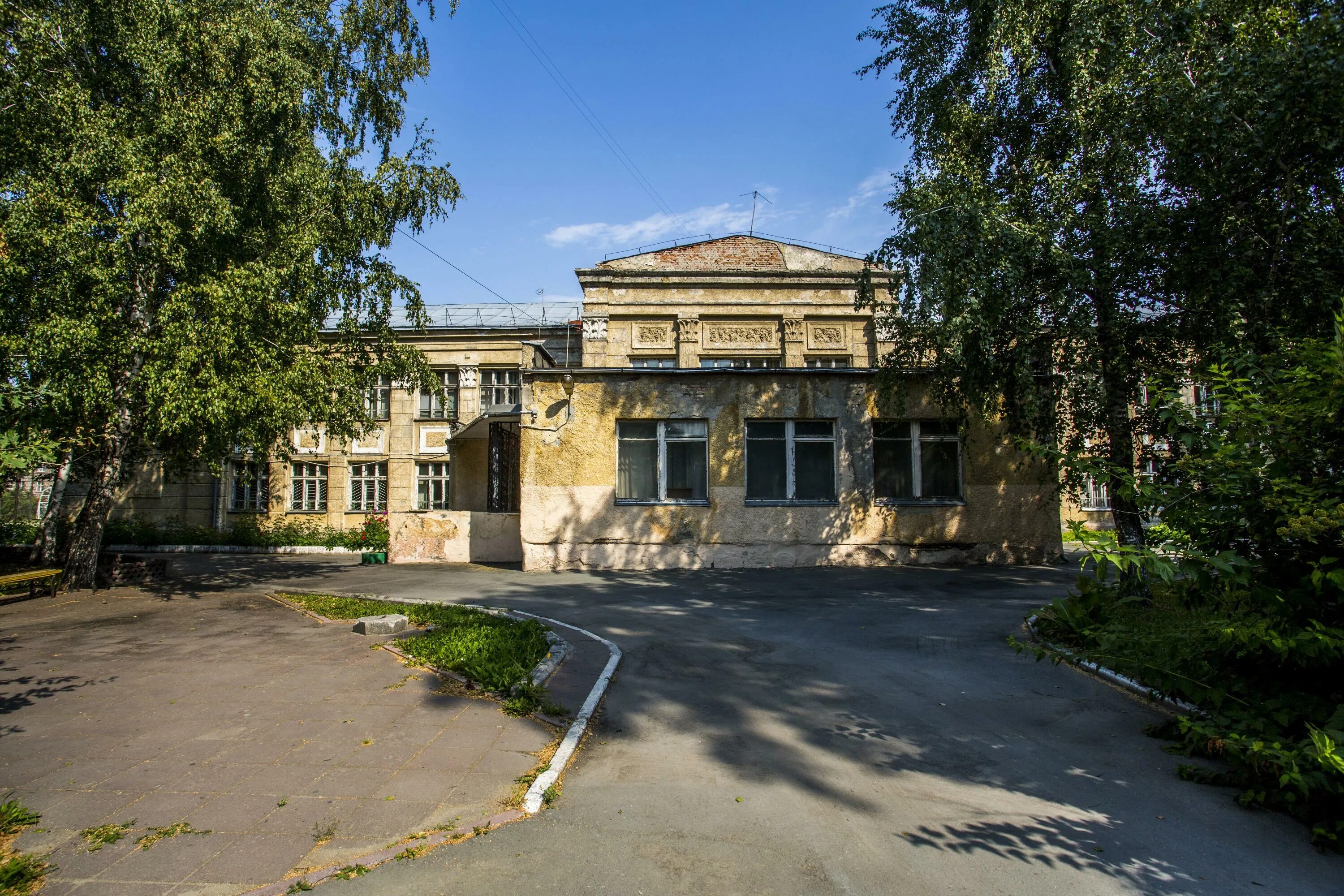 Школа 54 новосибирск фото. Школа 54 новосибирск. Новосибирск школа 54 старая. Новая 54 школа новосибирск. Школа 54 новосибирск отзывы.