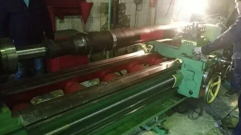 Токарно накатной станок