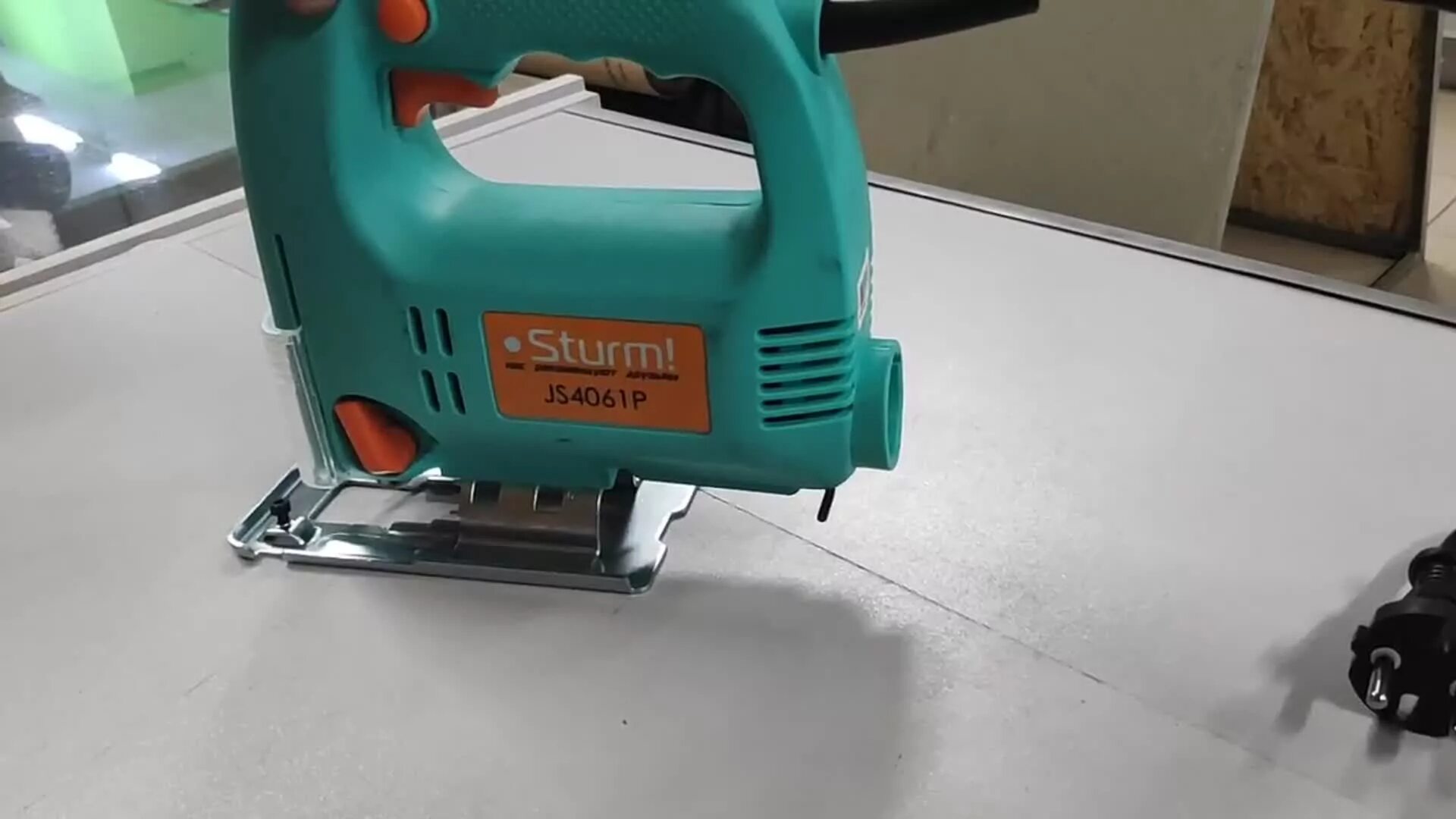 электролобзик варяг лэ-900. кратон jse-900/110. Wert ejs 0560le. 70. видео обзор лобзиков.