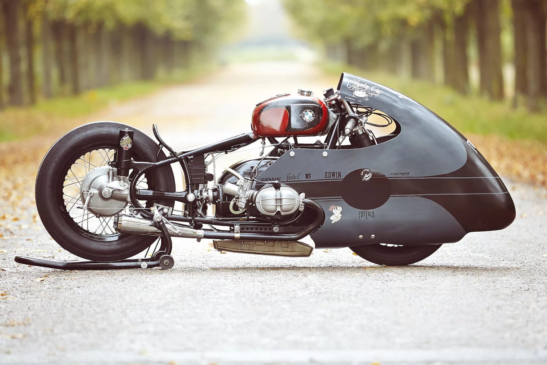 The "Zecoo" is an amazing futuristic electric motorcycle concept from Japan. (No