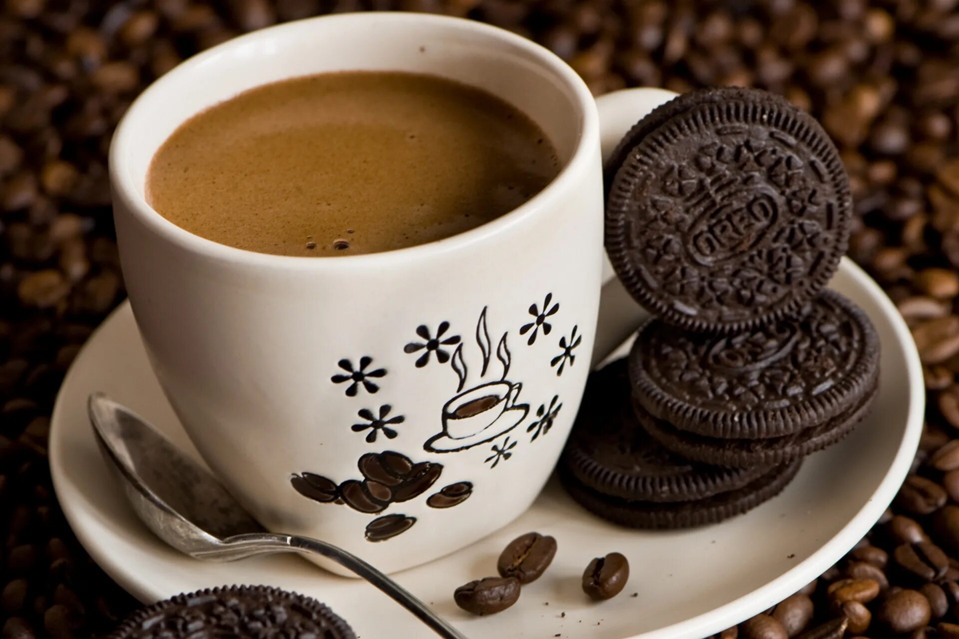 Кофе картинки. "На чашечку кофе…?!". Кофе в кружке. Кофе с печеньками. Чашечка ароматного кофе.
