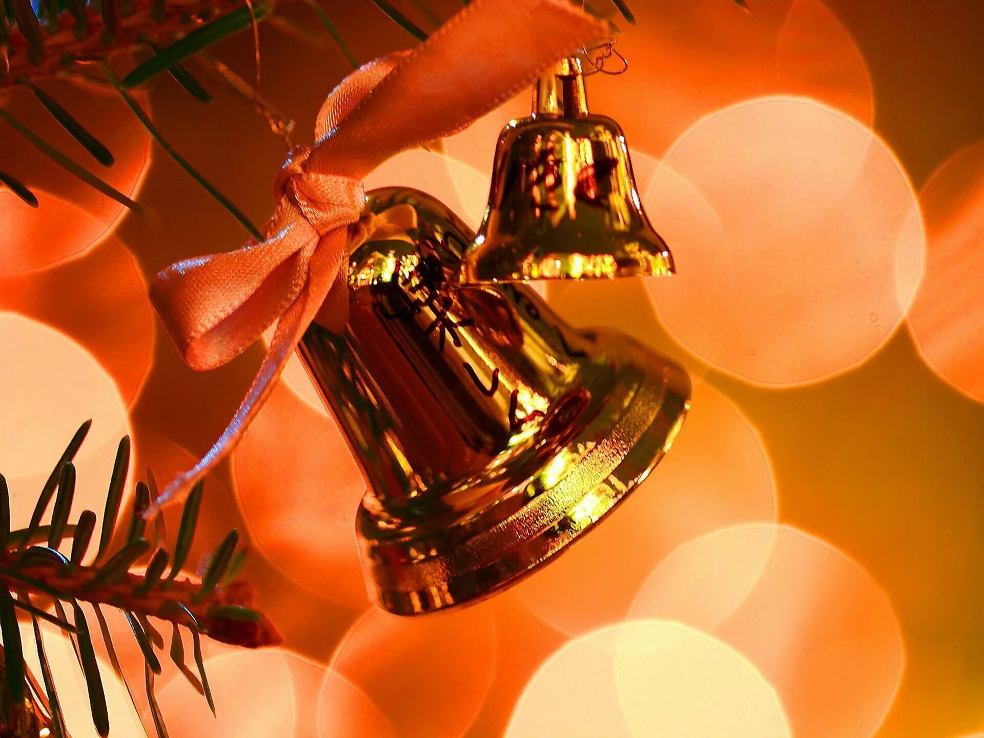 Новогодний звон. Новогодние колокольчики. Колокольчики новый год. Рождественские колокола. Колокола новый год.