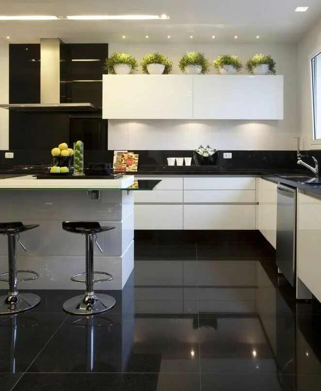 Кухня моей мечты фото дизайн интерьер Always like red in a kitchen Country kitchen designs, Apple kitchen decor, Count