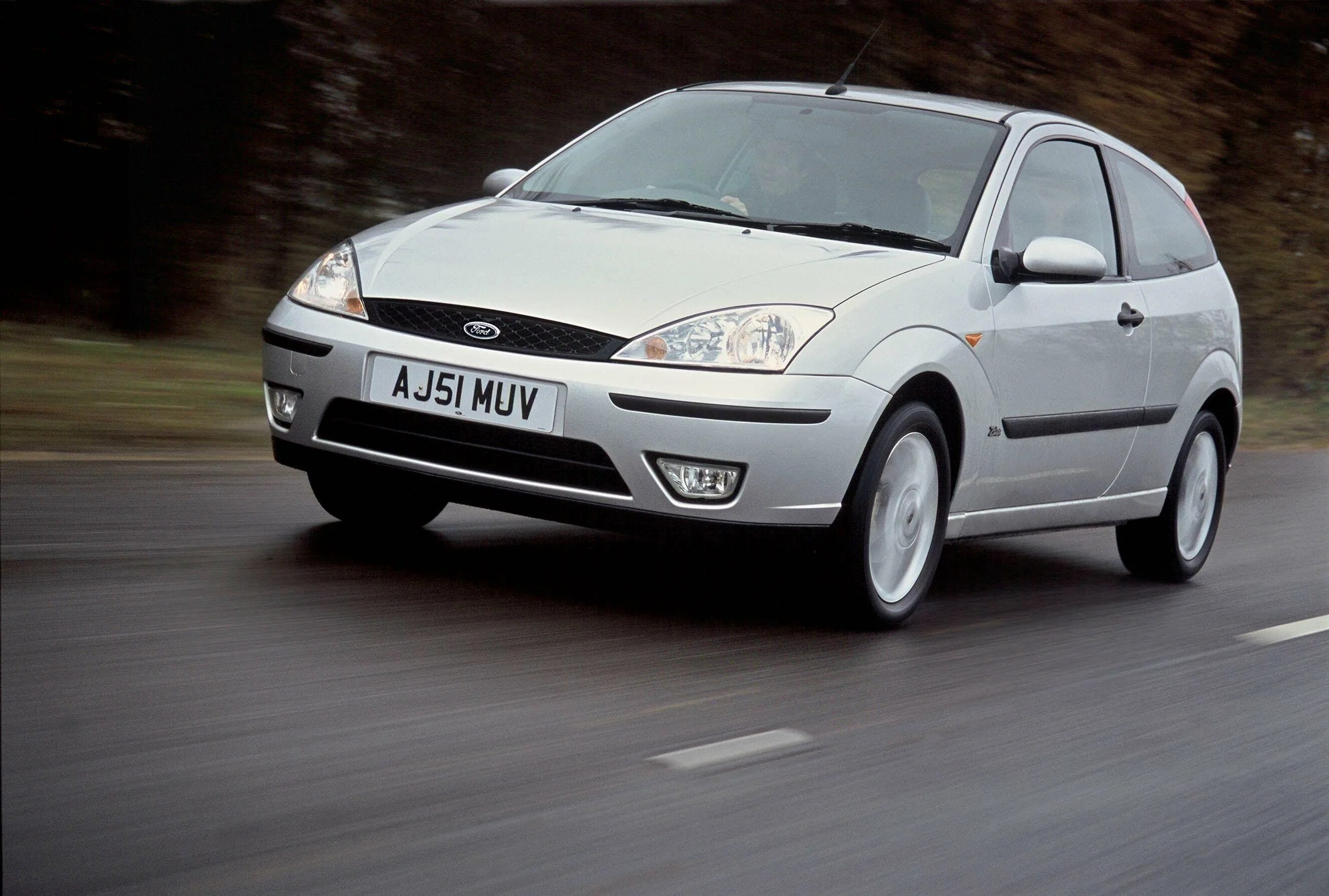 Форд первого поколения. Форд фокус 1 поколения. Ford Focus 2001 хэтчбек. 1 Поколение Форд фокус 2. Форд фокус 1 поколения хэтчбек.