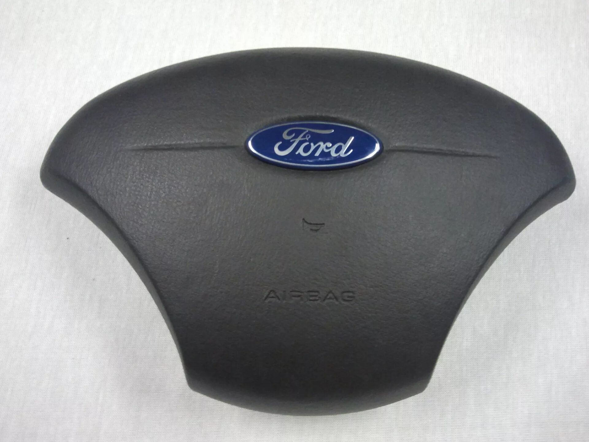 Заглушка руля ford focus 3. Накладка на руль фокус 2. Накладка на руль фокус 2. Накладка на руль форд фокус 3. Заглушки на руль форд фокус 2 рестайлинг.