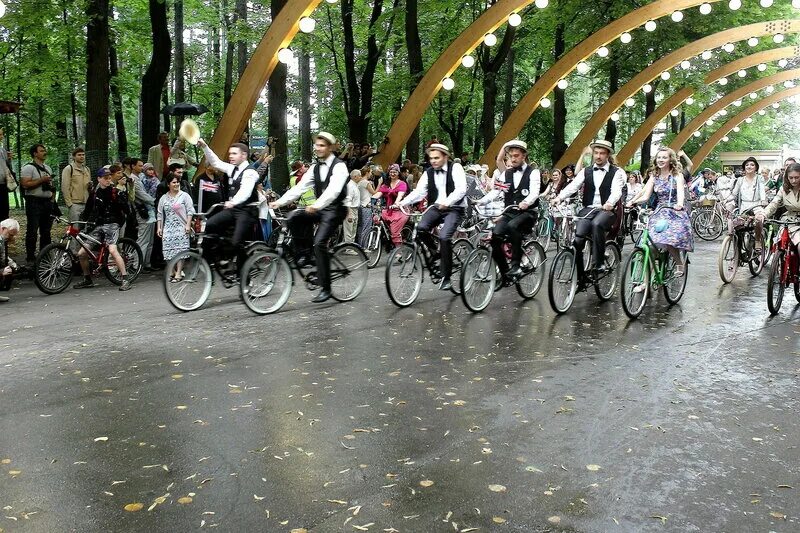 Сокольники велоимперия. Выставка велосипедов в москве. Велопрокат сокольники. Сокольники веломагазин. Велосипеды в сокольниках.