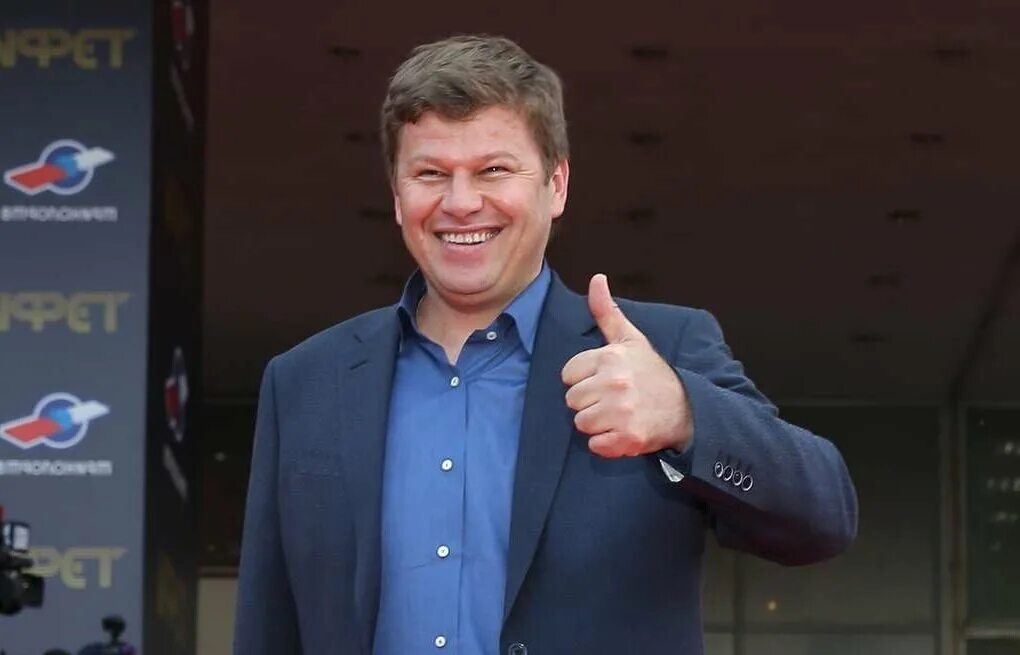 Губерниев. Губерниев и медведева. Губерниев биография рост. Дмитрий губерниев 2021. Дмитрийдмитрийгуберниевгуберниев.