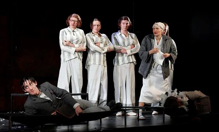 Душа современник. Актер театра современник в роли апостола. Душа современник. Спектакль матросская тишина с машковым. Душа современник.