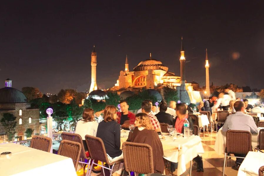 Севен хиллс ресторан. Seven hills стамбул. seven hills restaurant стамбул. ресторан в стамбуле севен хилл стамбул. ресторан «севен хиллс» (seven hills restaurant).