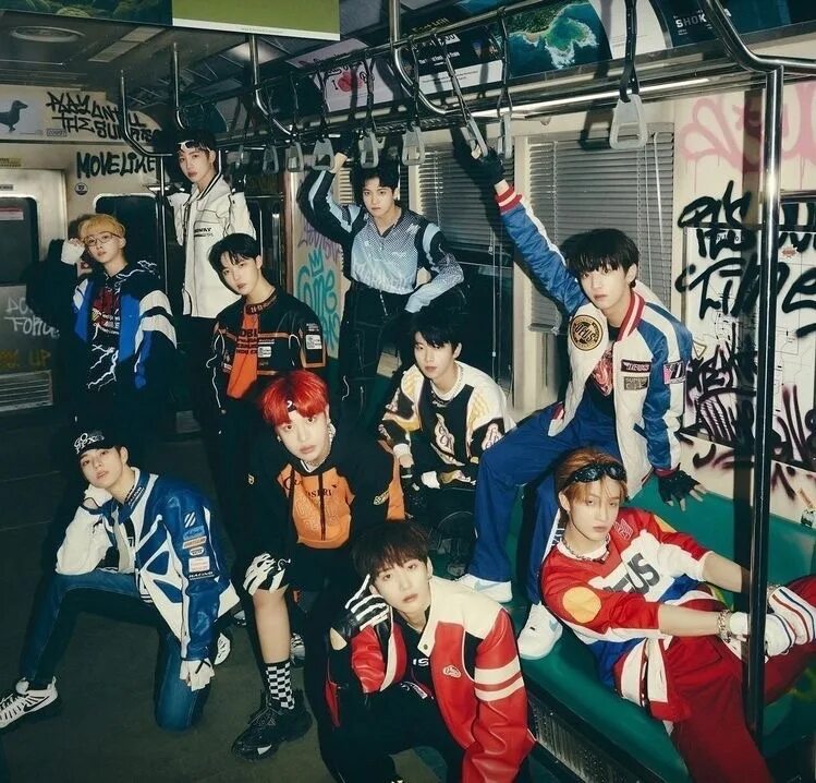 Txt kpop группа. Xeed kpop. Txt minisode 2. Кпоп камбэки ноябрь 2023. Группа enhypen камбэк 22 мая.