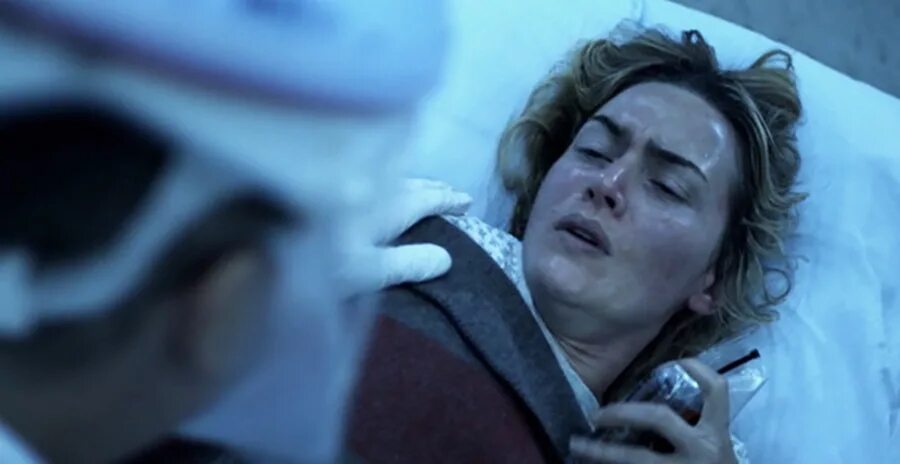 Кейт уинслет заражение. Заражение полностью. Фильм про смертельный вирус 2011. Заражение фильм 2011. Фильм про вирус 2011 заражение.