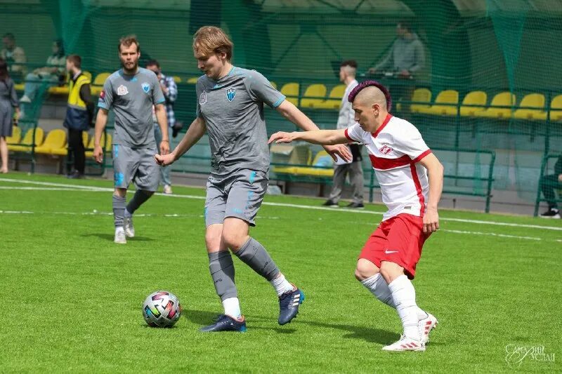 Нижегородская ночная футбольная лига 8х8. Девочка 10 лет в лесу портрет. Фк горький курск. Юный нн. Рцпф нижний новгород 2007.