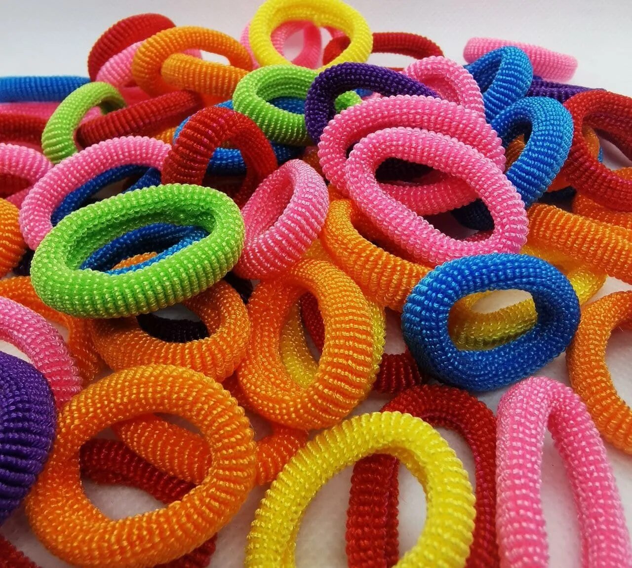 оригинальная резинка для волос. резинки для волос. оригинальная резинка для волос. резинки для волос пружинка. резинка для волос d30 (5а).