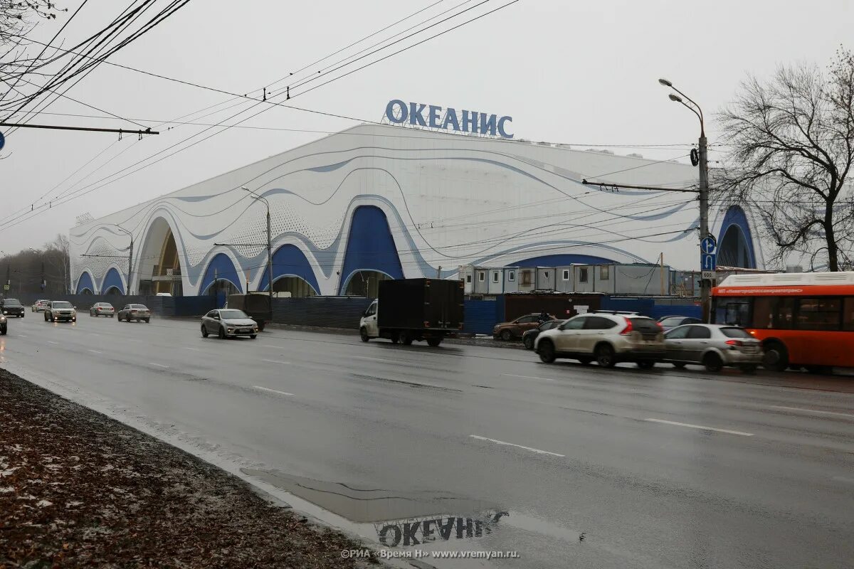 Парковка у океаниса нижний. Торговый центр океанис нижний новгород. Новый аквапарк в нижнем новгороде. Аквапарк океанис. Парковка у океаниса нижний.