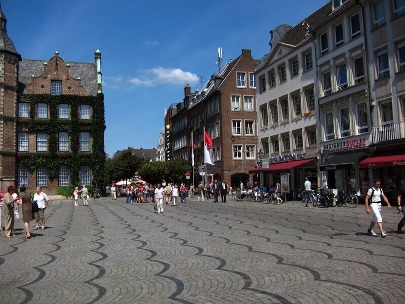 дюссельдорф 1999. дюссельдорф население. дюссельдорф население. дюссельдорф люди. набережная рейна в германии.