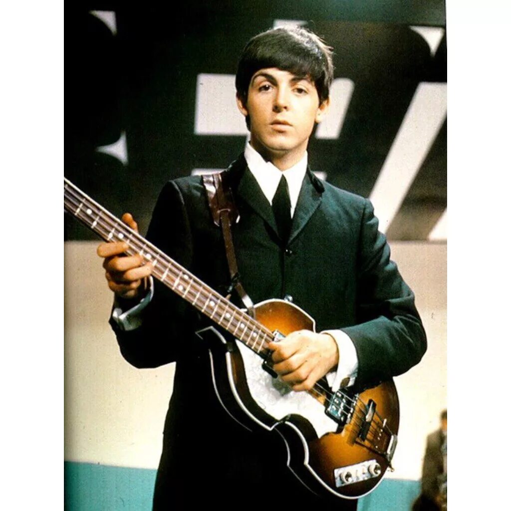 Гитара пола маккартни. Бас пола маккартни. бас пола маккартни hofner. пол маккартни молодой битлз.