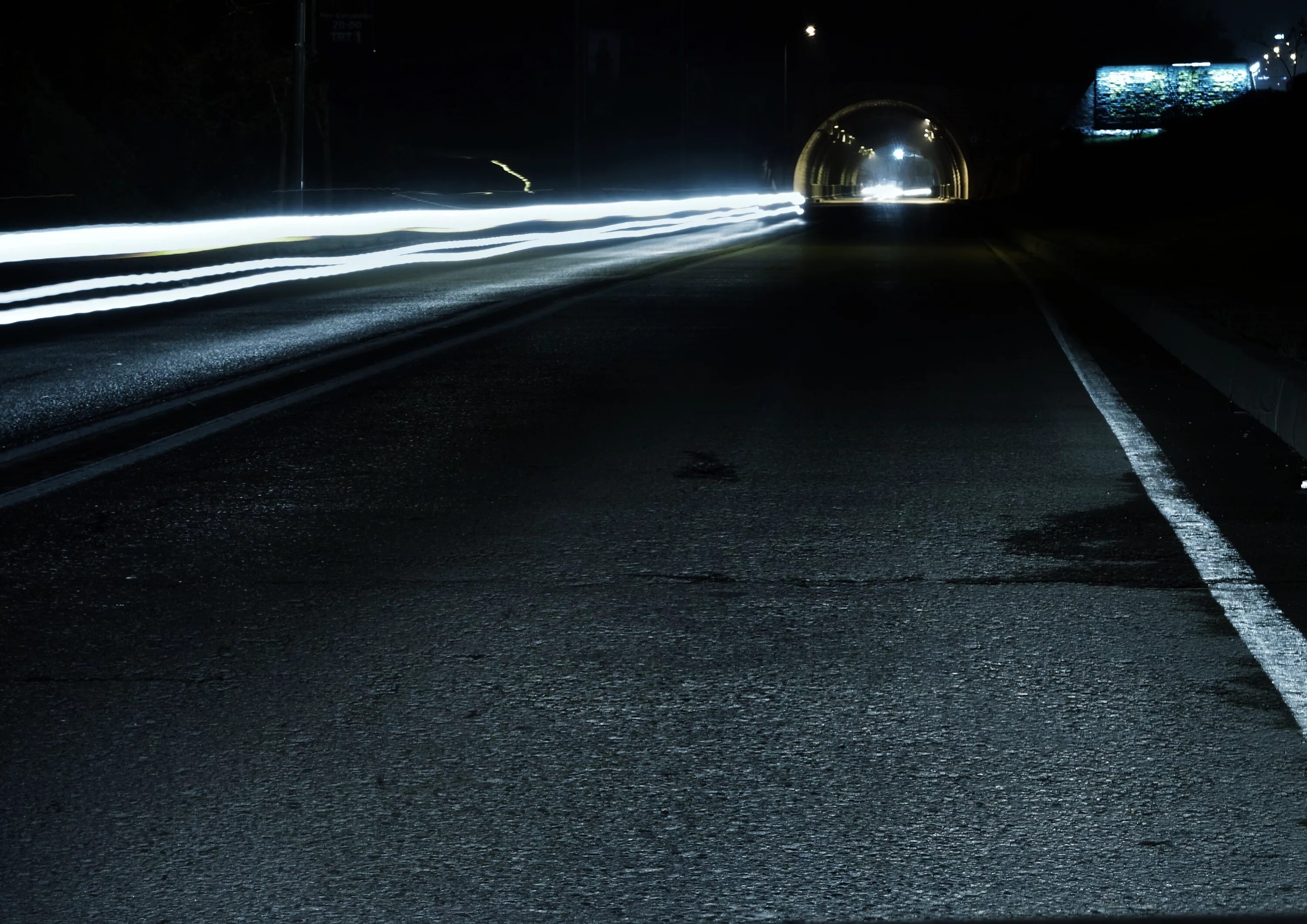 Дорога ночью. Темная дорога. Мокрый асфальт ночью. Мокрая дорога. Road surface