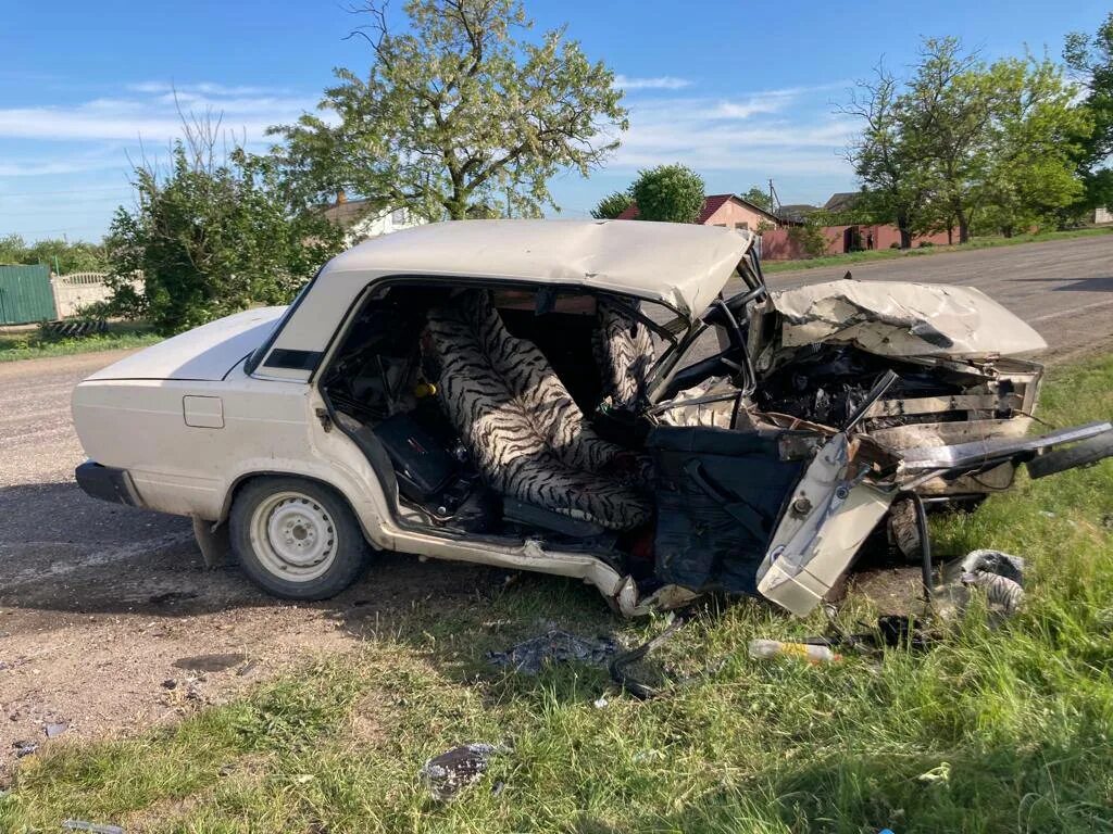 Придорожное джанкойский. Авария в Джанкойском районе 21.05.2022. Убитые ВАЗ 2107.