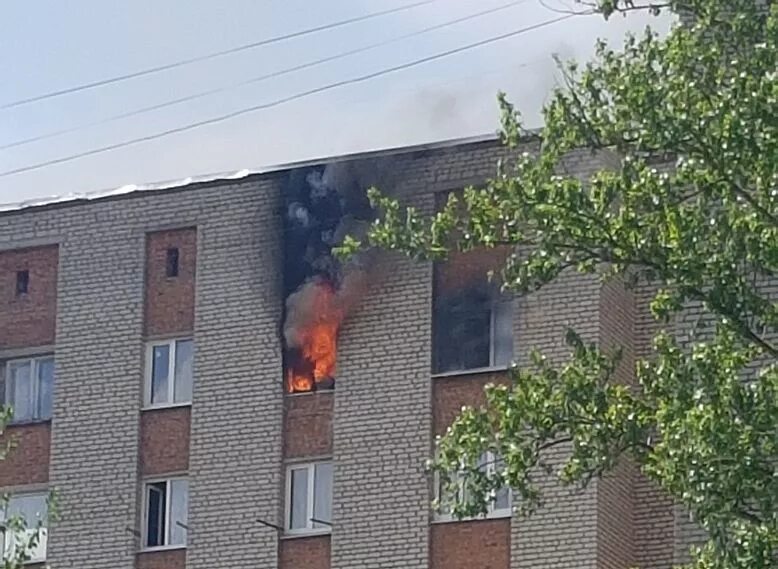 Когда дадут воду в железногорске курской сегодня. Пожар в Железногорске Курской области. Пожар Железногорск Курская область. Пожарные Железногорск Курская. Пожар в Железногорске Курской области вчера.