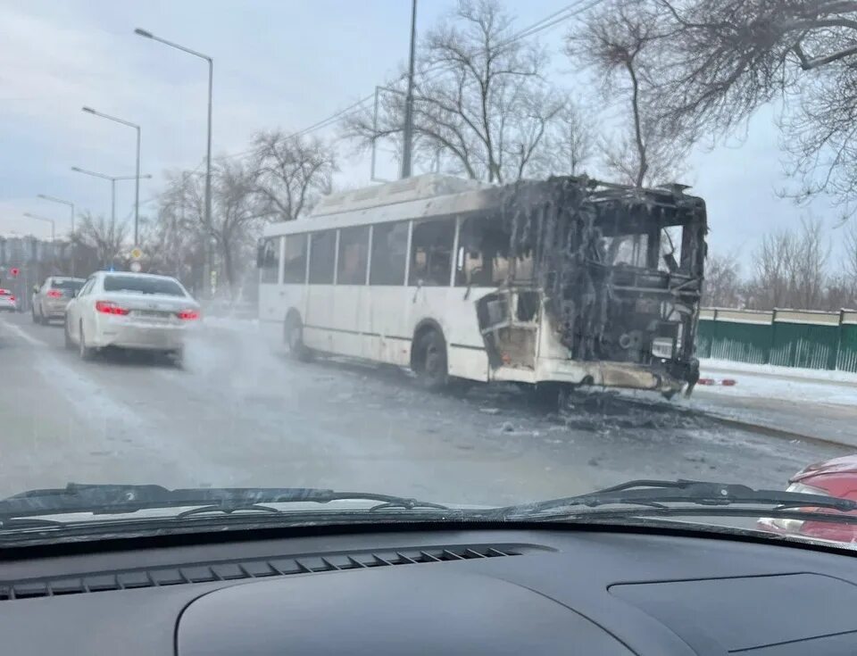 Новости 11 1 2023. В Самаре сгорел автобус. Пожары автобусов Самара 50.