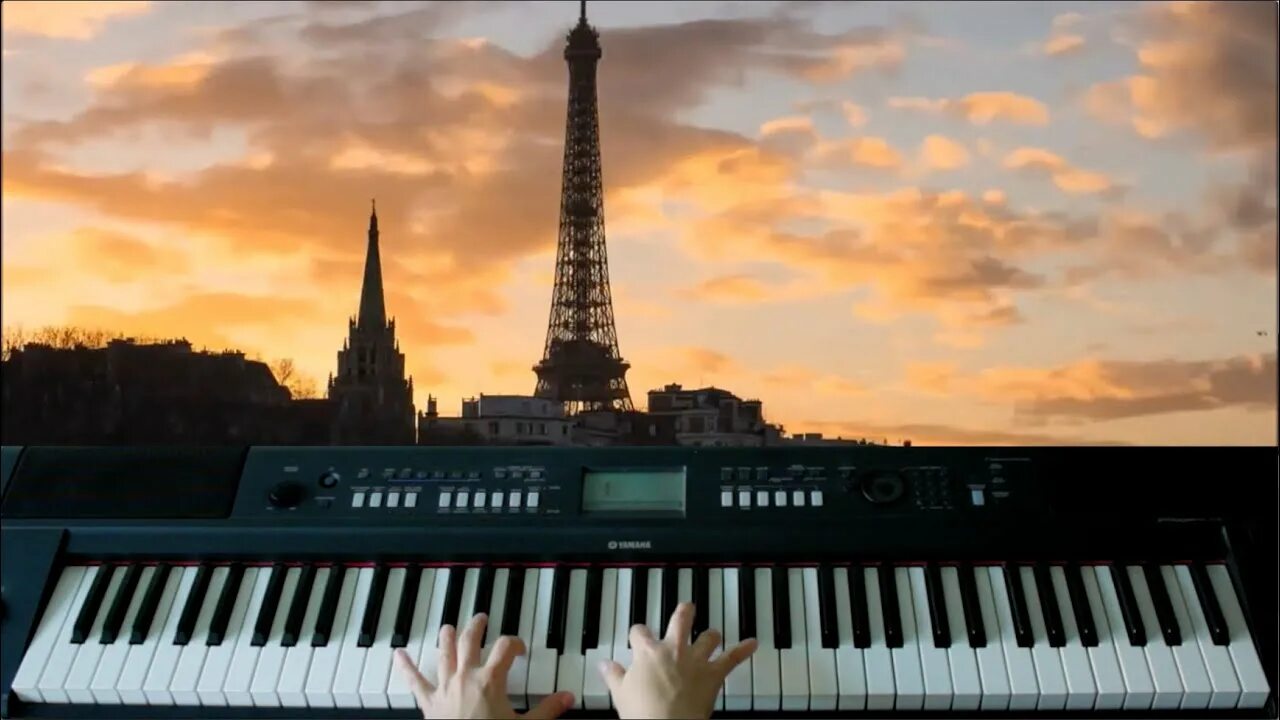 Поля саундтреки. Пианино в Париже. МУЗЫКОГРАД В Париже фортепиано. Champ Elysee пианино. Окно в Париж пианино.