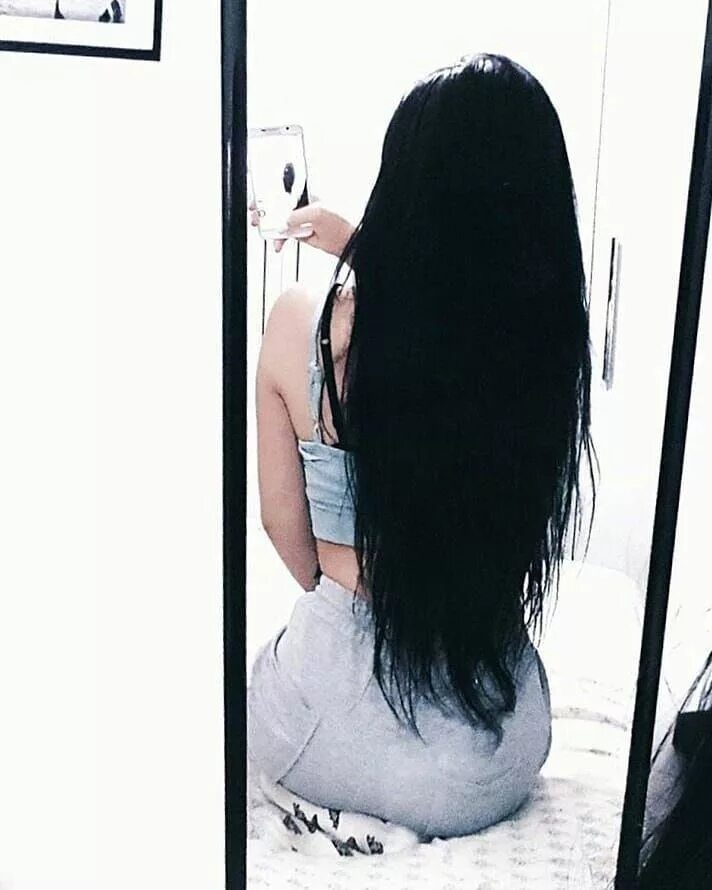 Фото девушек с черными волосами спиной. Девушка с длинными черными волосами. Брюнетки с длинными волосами. Брюнетка со спины с длинными волосами. Девушка брюнетка с длинными волосами.
