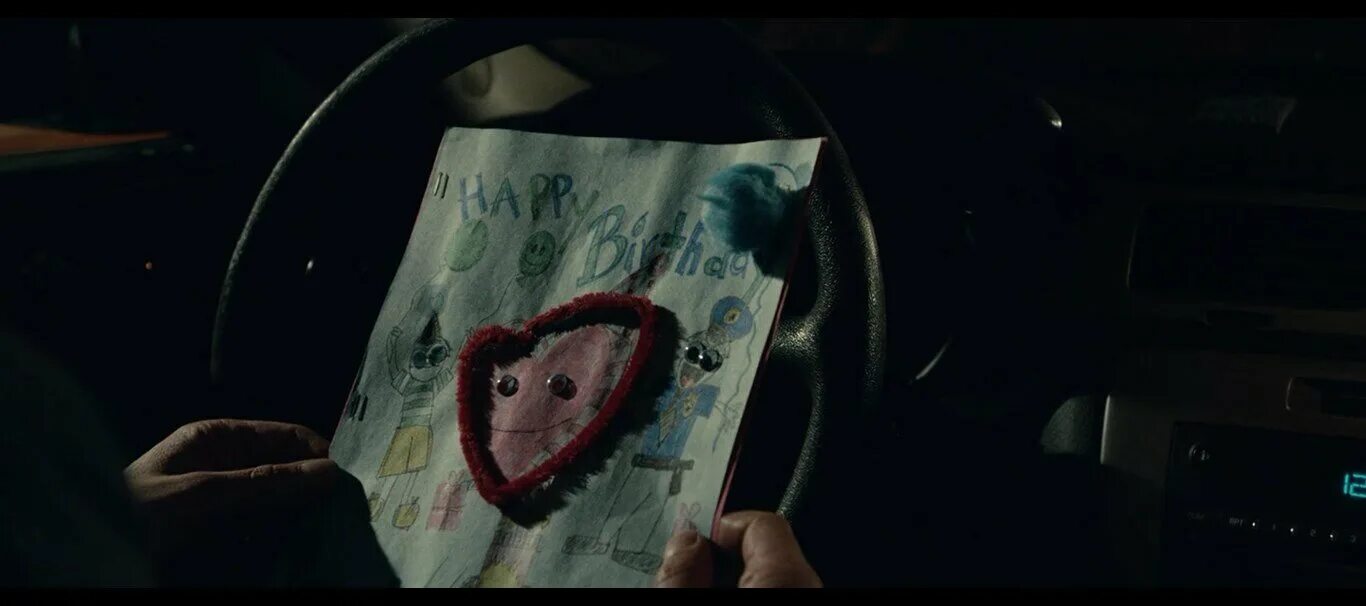 фильм знамение люсинда. отправила всем даты смерти. фильм про дочь бога разославшую даты смерти название. дочь бога 1000 года. ана де армас в фильме дочь бога.