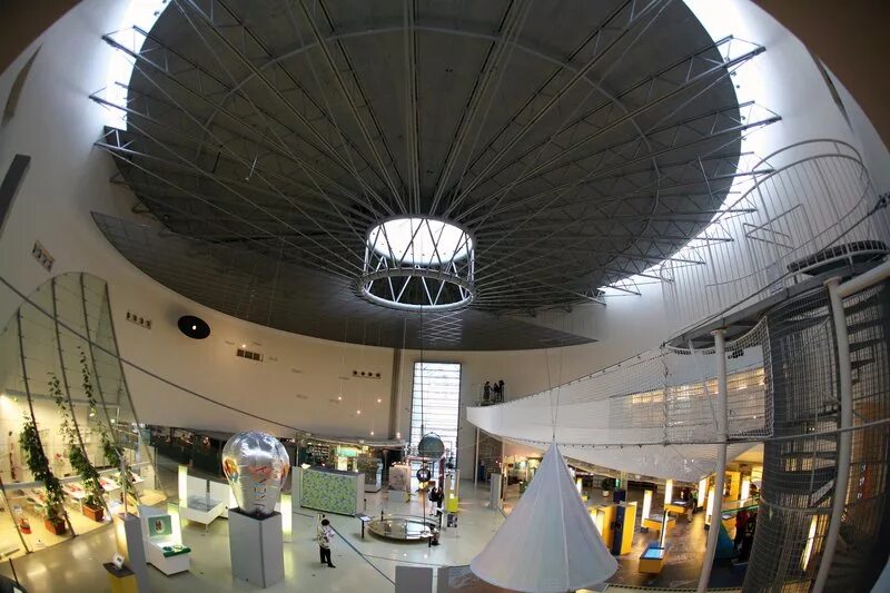 московская школа управления сколково дэвид аджайе. заха хадид архитектор. зарядье. архитектор винсент каллебо. научно-популярный центр «эврика» хельсинки.