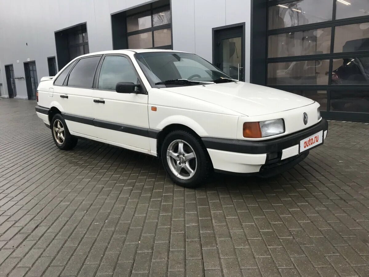 Volkswagen vento 1992 седан. фольксваген венто 1992 1. Volkswagen passat b3 1992 года. Volkswagen passat b3 золотой. фольксваген пассат б3 универсал.