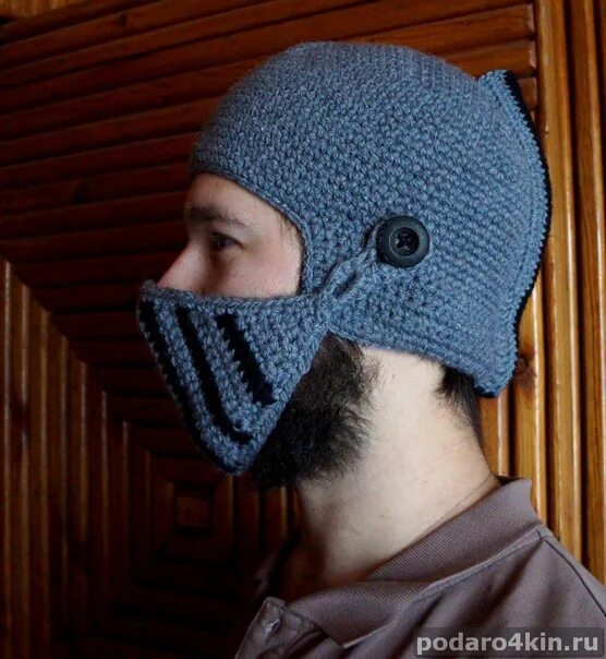 Шапка шлем рыцаря. Шапка рыцаря. Шапка шлем с забралом. Шапка рыцаря вязаная. Шапка шлем с забралом.