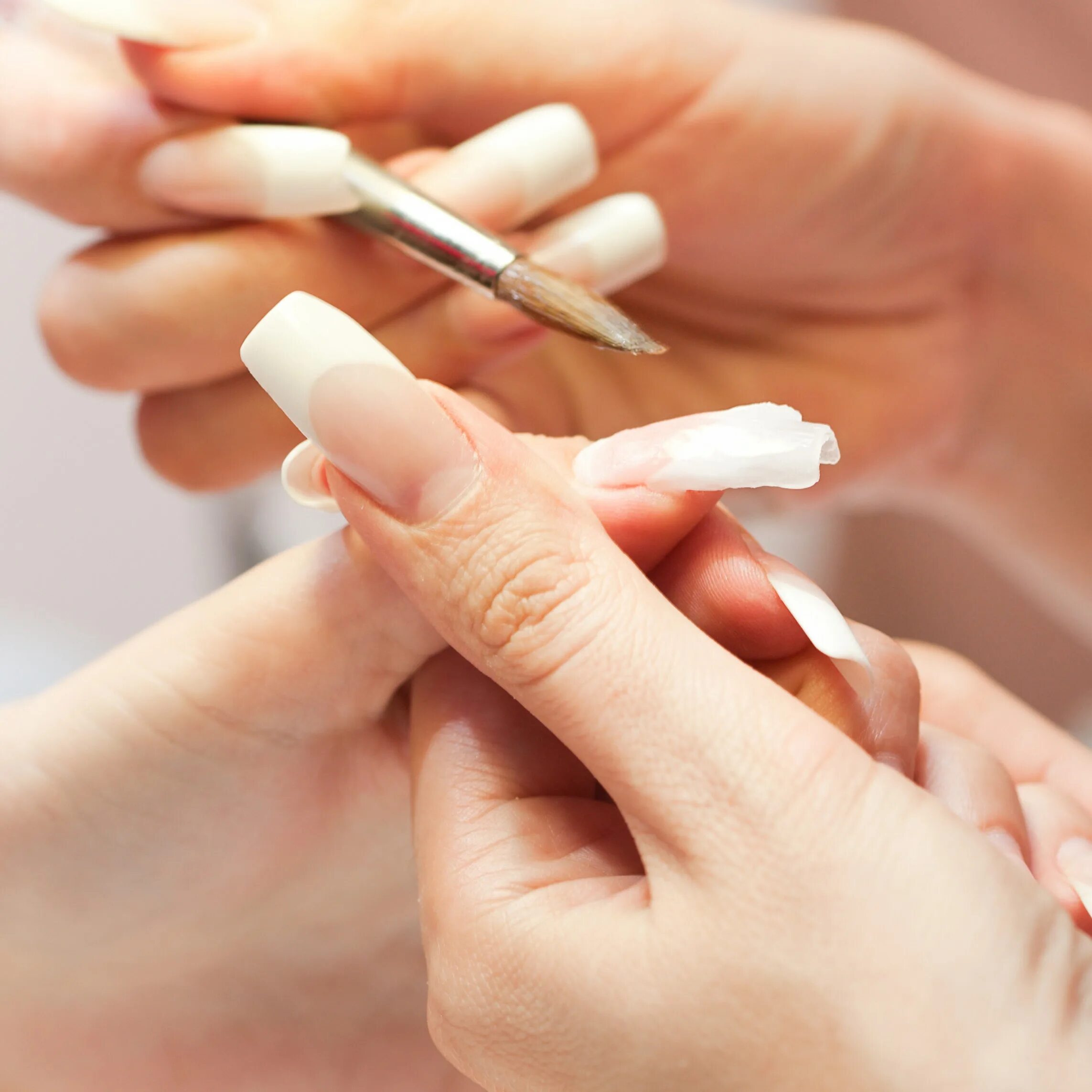 коррекция типсы. наращивание ногтей акрилом. типсы френч. наращивание акрилом на формах. наращивание на типсы в салоне.