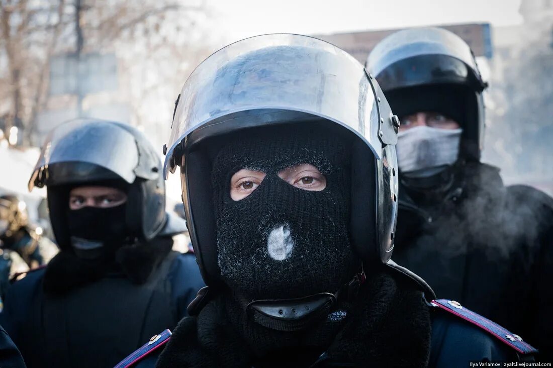 Беркут милиция Украина 2014. Беркутовцы на майдане