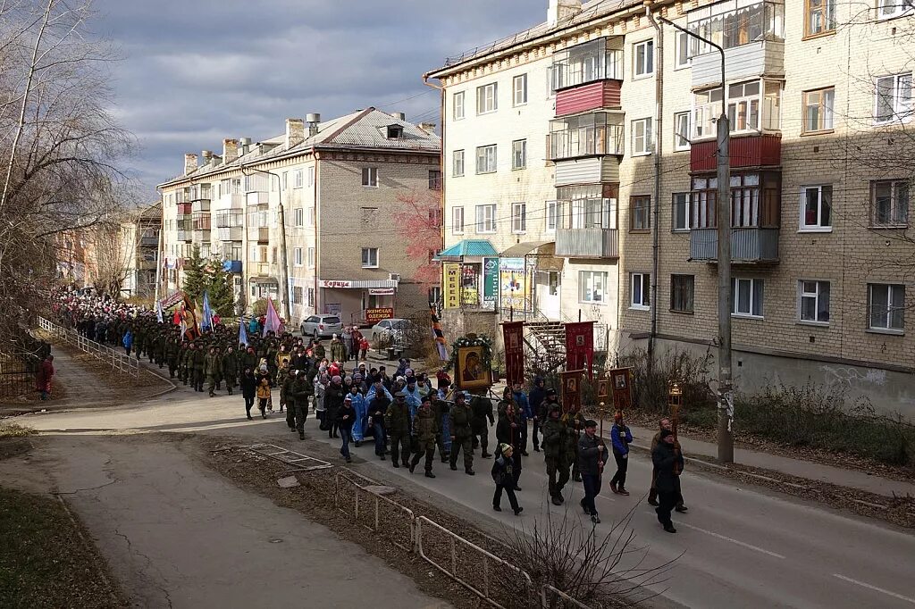 Погода чебаркуль. Город Чебаркуль Челябинской области. Площадь города Чебаркуль. Комсомольская площадь Чебаркуль. Чебаркуль улица Ленина новая площадь.