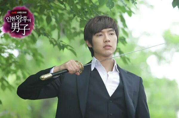 рыцарь королевы инхён сериал 2012. мужчина королевы ин хён сериал 2012. рыцарь королевы ин хен. рыцарь королевы инхён сериал 2012. чу сок-тхэ.