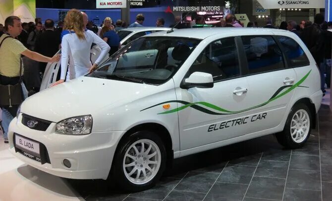 В "АвтоВАЗе" только девушки! Репортаж с легендарного завода в Тольятти