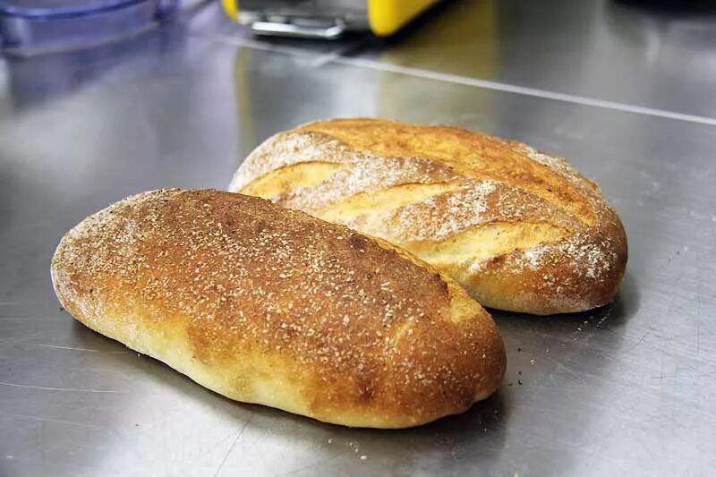 Картошка с хлебом. Картофельный хлеб в 18 веке. Рустикальный хлеб. Картошка из хлебцев. Хлеб из картофеля.