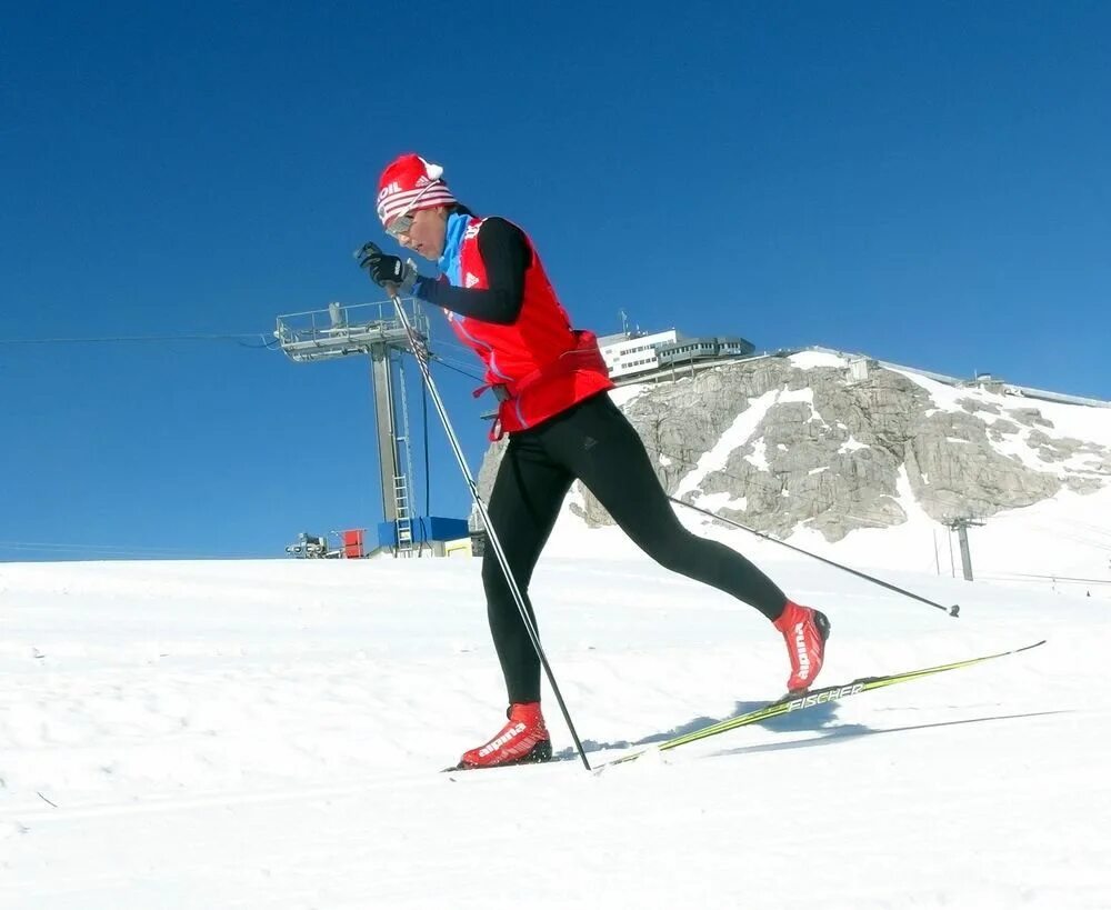 лыжные гонки. работа в лыжном спорте. работа в лыжном спорте. лыжный спорт в школе. беговые лыжницы.