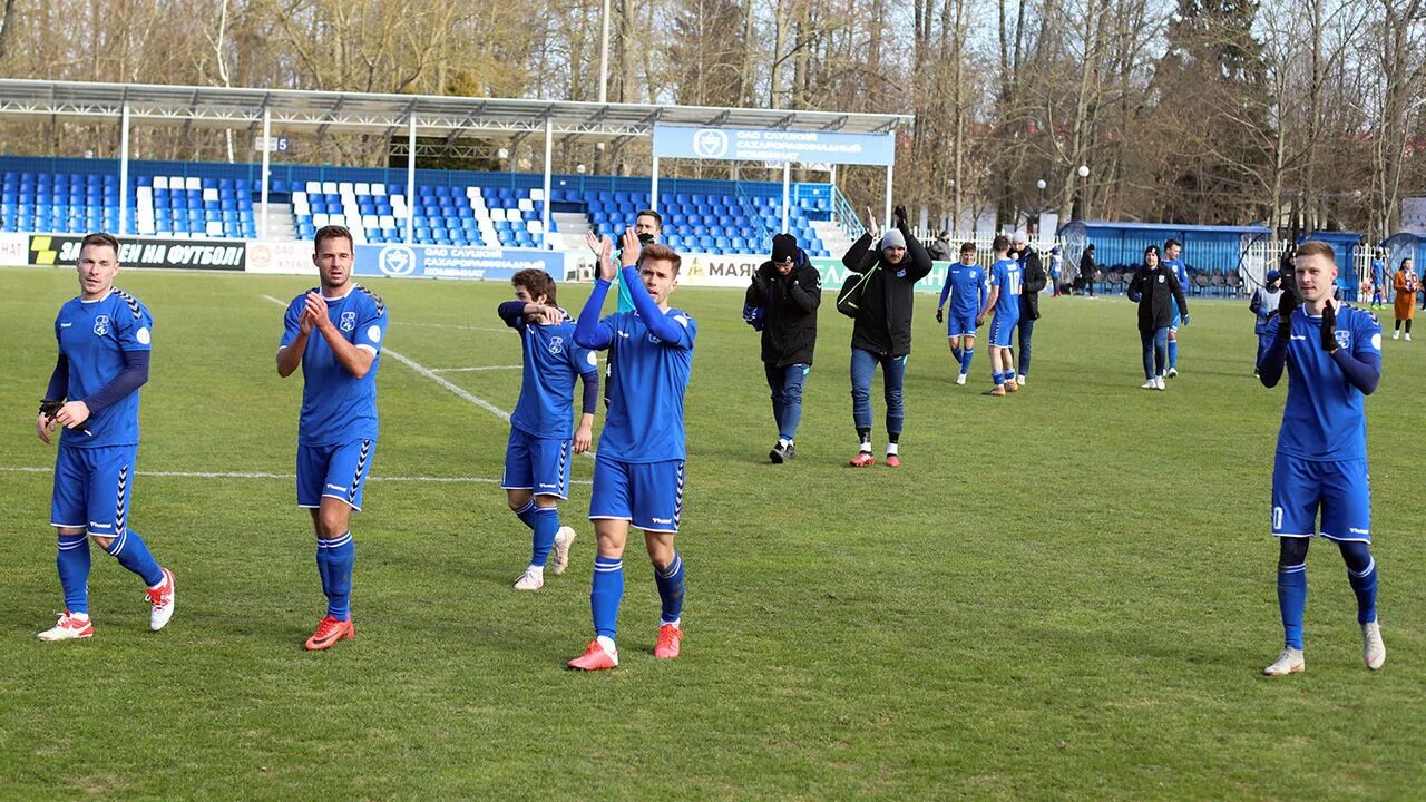 Прогноз витебск. Фк слуцк. фк витебск. фк витебск форма.